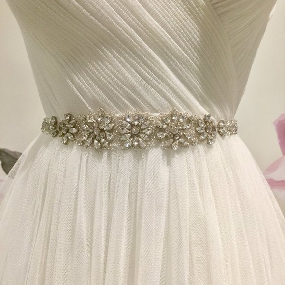 PRONOVIAS WEDDING GOWN! - Picture 2 of 8